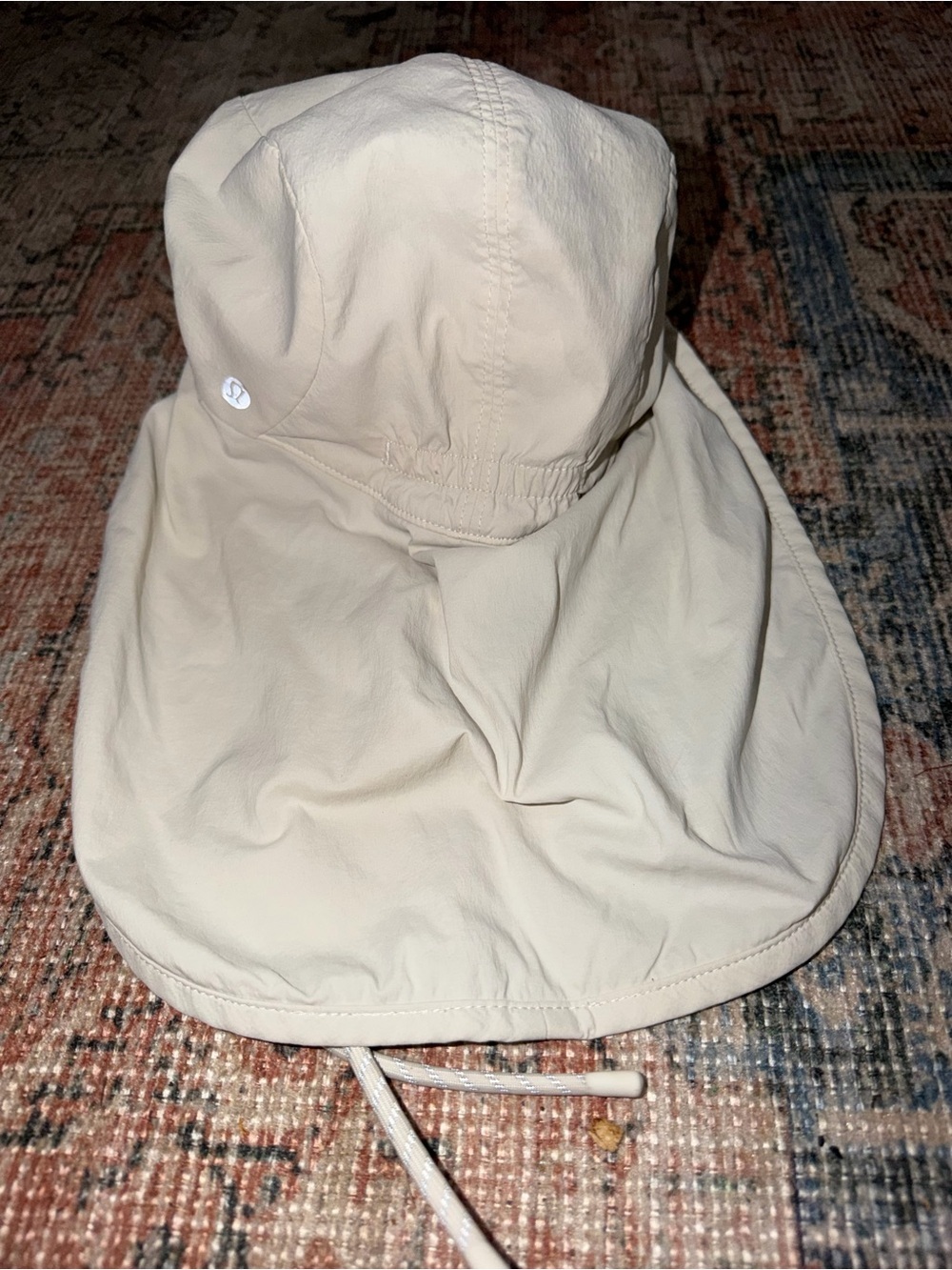 Lululemon small medium outdoor hat long neck cover cream